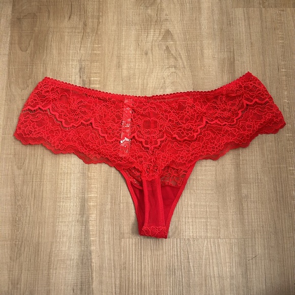 Victoria’s Secret Lingerie Set - Picture 6 of 8